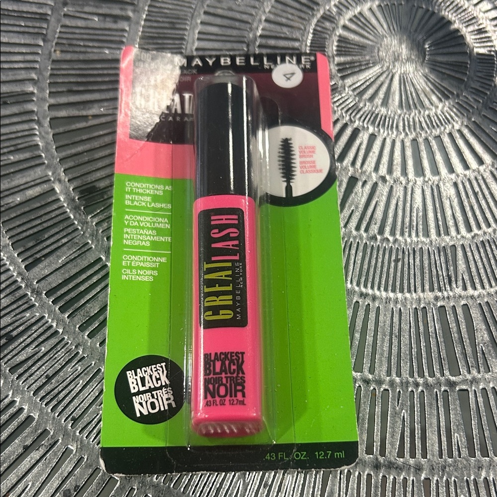 Maybelline Great Lash Mascara - Blackest Black NIB